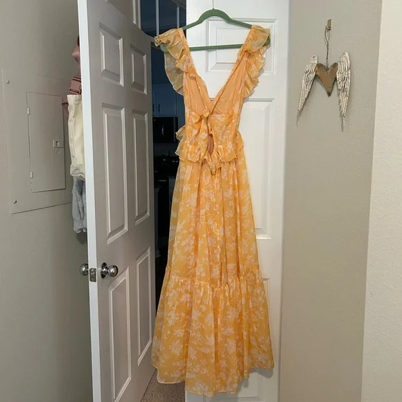 Abercrombie Flutter Sleeve maxi dress, size s - Picture 9 of 9